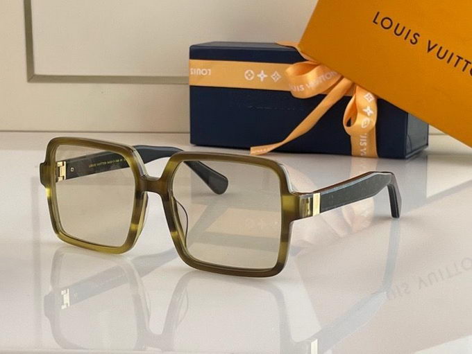 Louis Vuitton Sunglasses ID:20230516-76